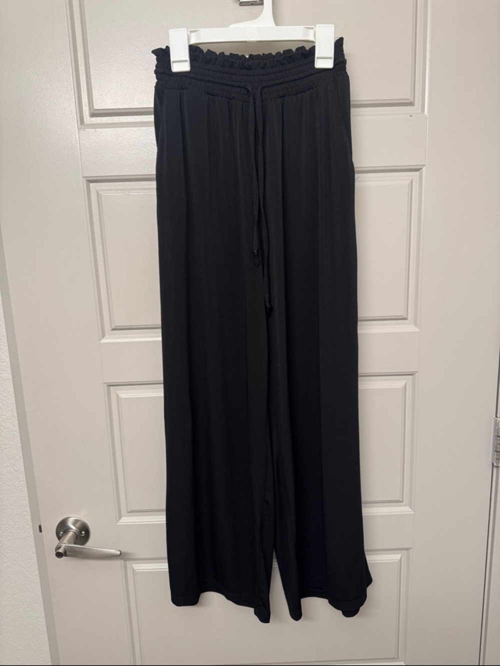 Wide Leg Drawstring Pants in Black